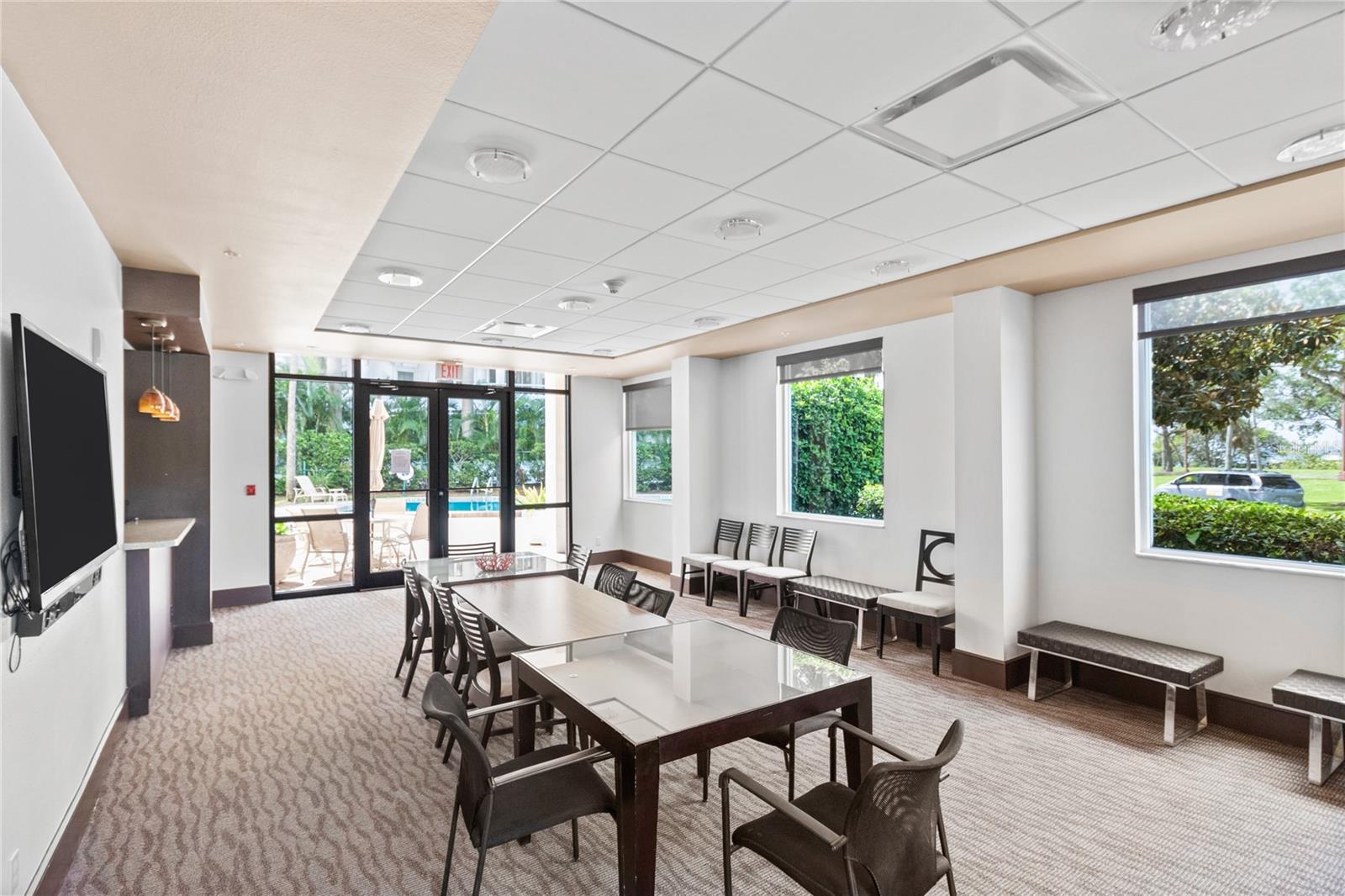 REGENCY HOUSE - Residential