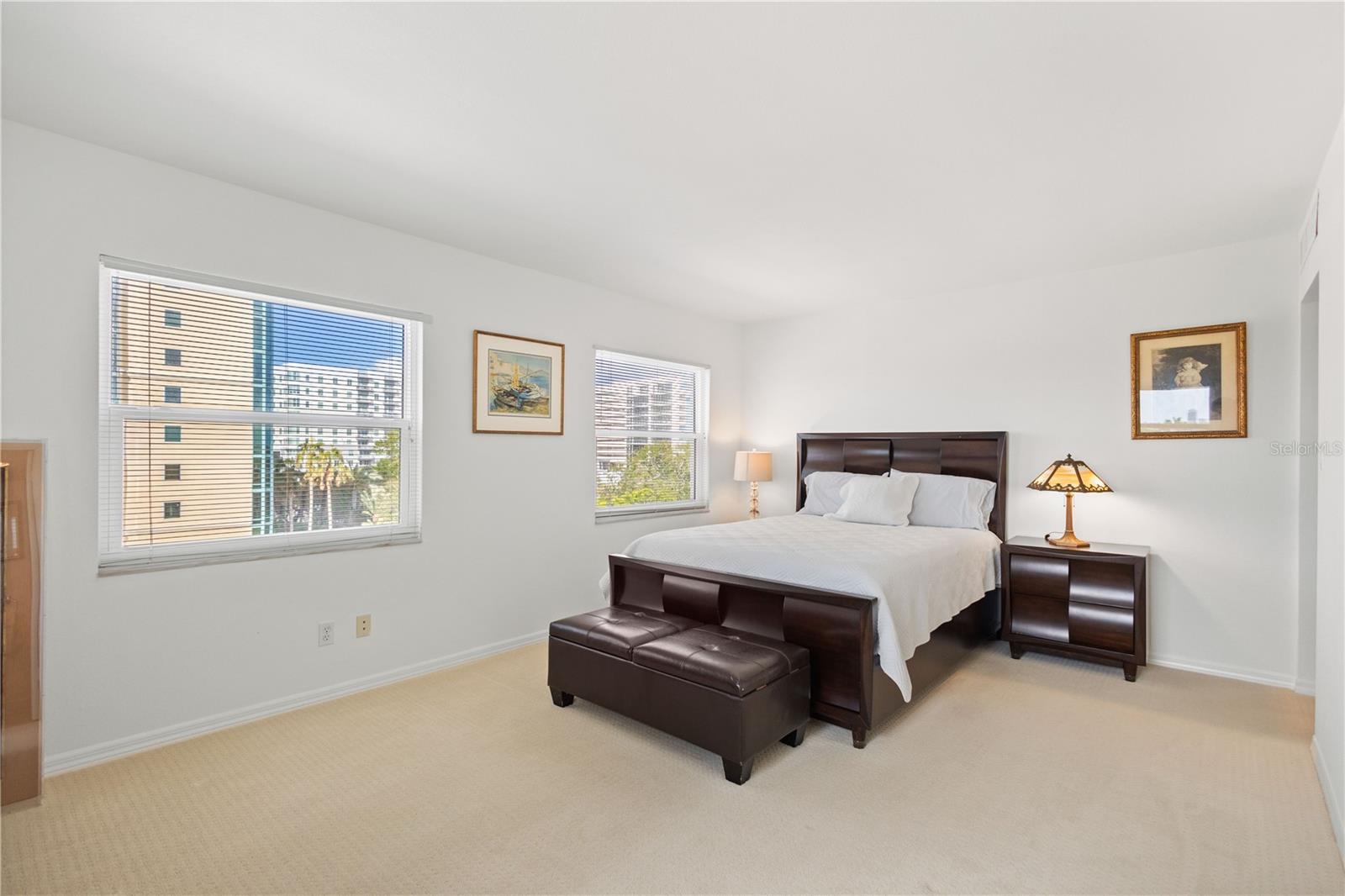 REGENCY HOUSE - Residential