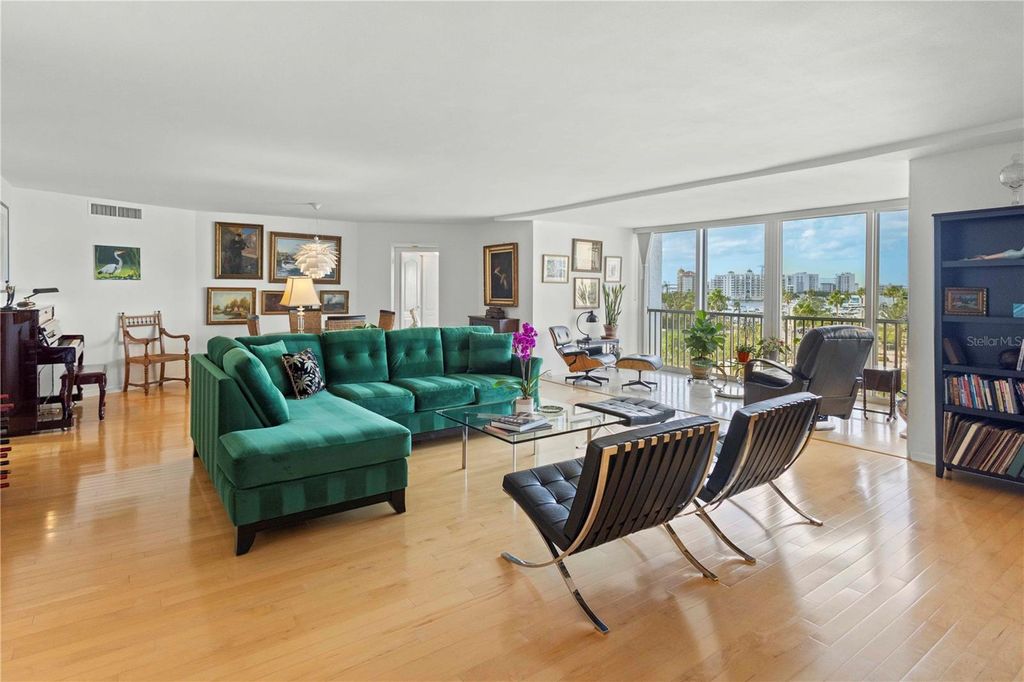 Photo of 435 S Gulfstream Avenue #604, Sarasota, FL 34236 (MLS # A4634707)