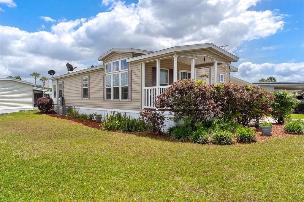 Photo of 2417 Vindale Road, Tavares, FL 32778 (MLS # G5110948)