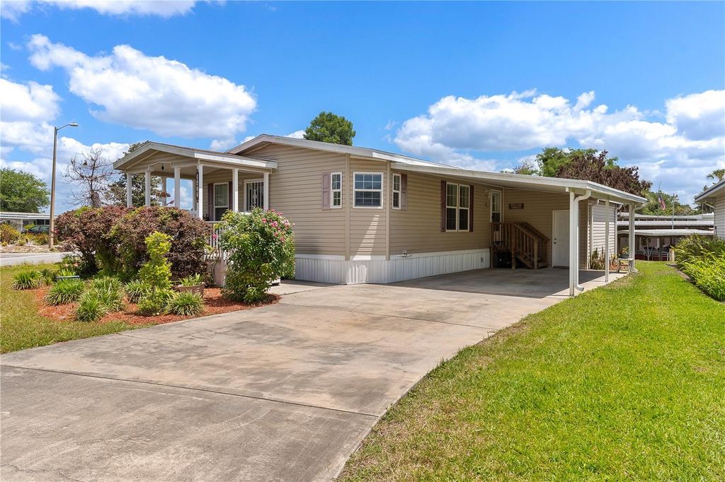 Photo of 2417 Vindale Road, Tavares, FL 32778 (MLS # G5110948)