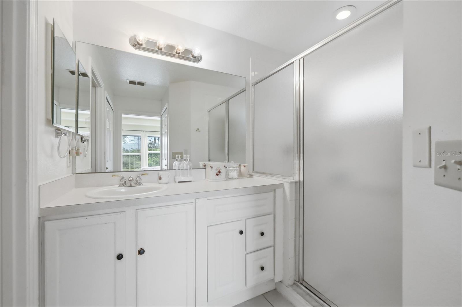 KINGS RIDGE - Residential