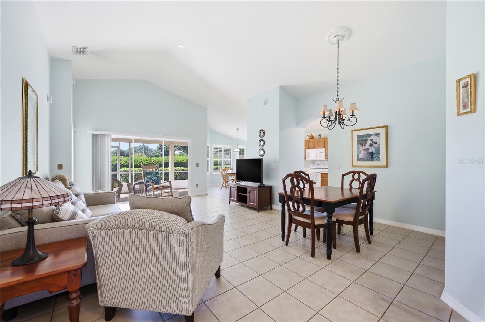 KINGS RIDGE - Residential