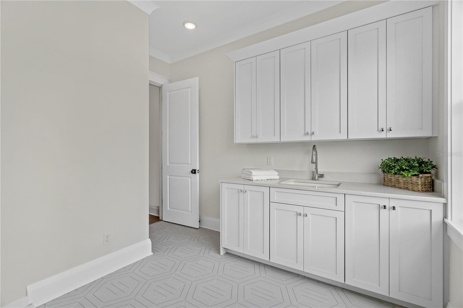 NELRAY SUB - Residential