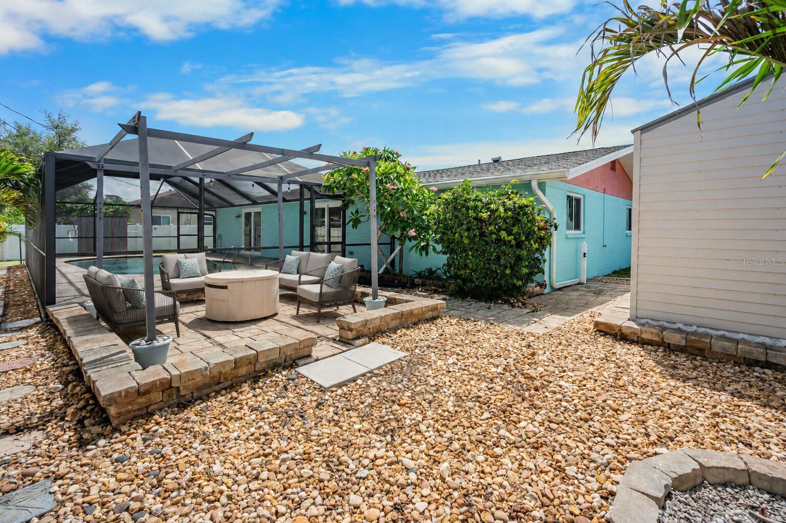 SOUTH VENICE - Residential