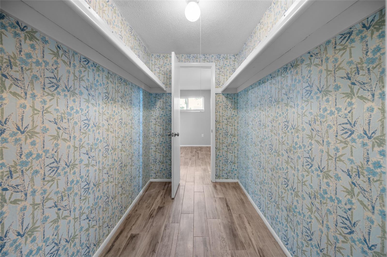 SOUTH VENICE - Residential