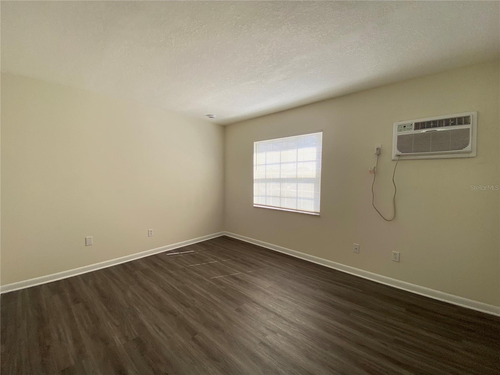 FAIRVIEW SHORES - Residential Lease