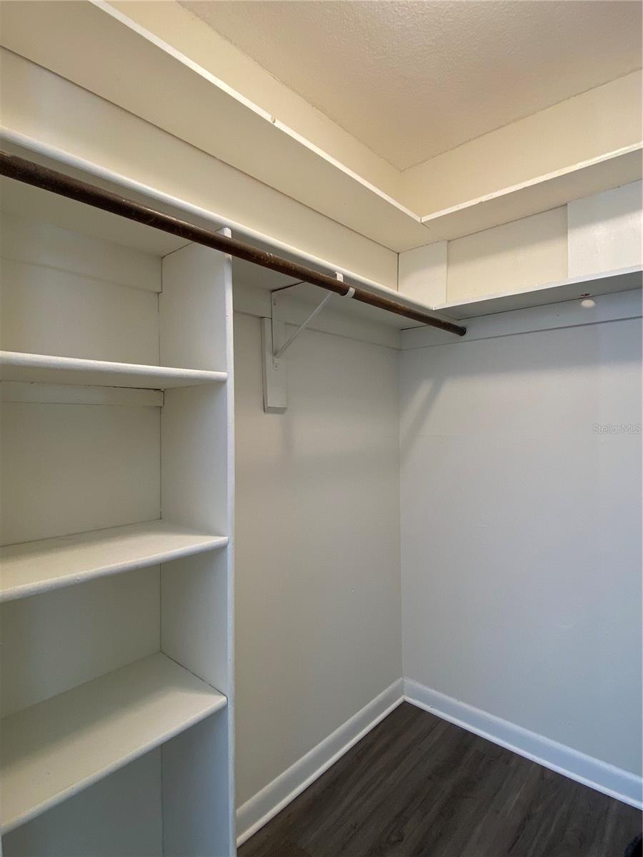 FAIRVIEW SHORES - Residential Lease