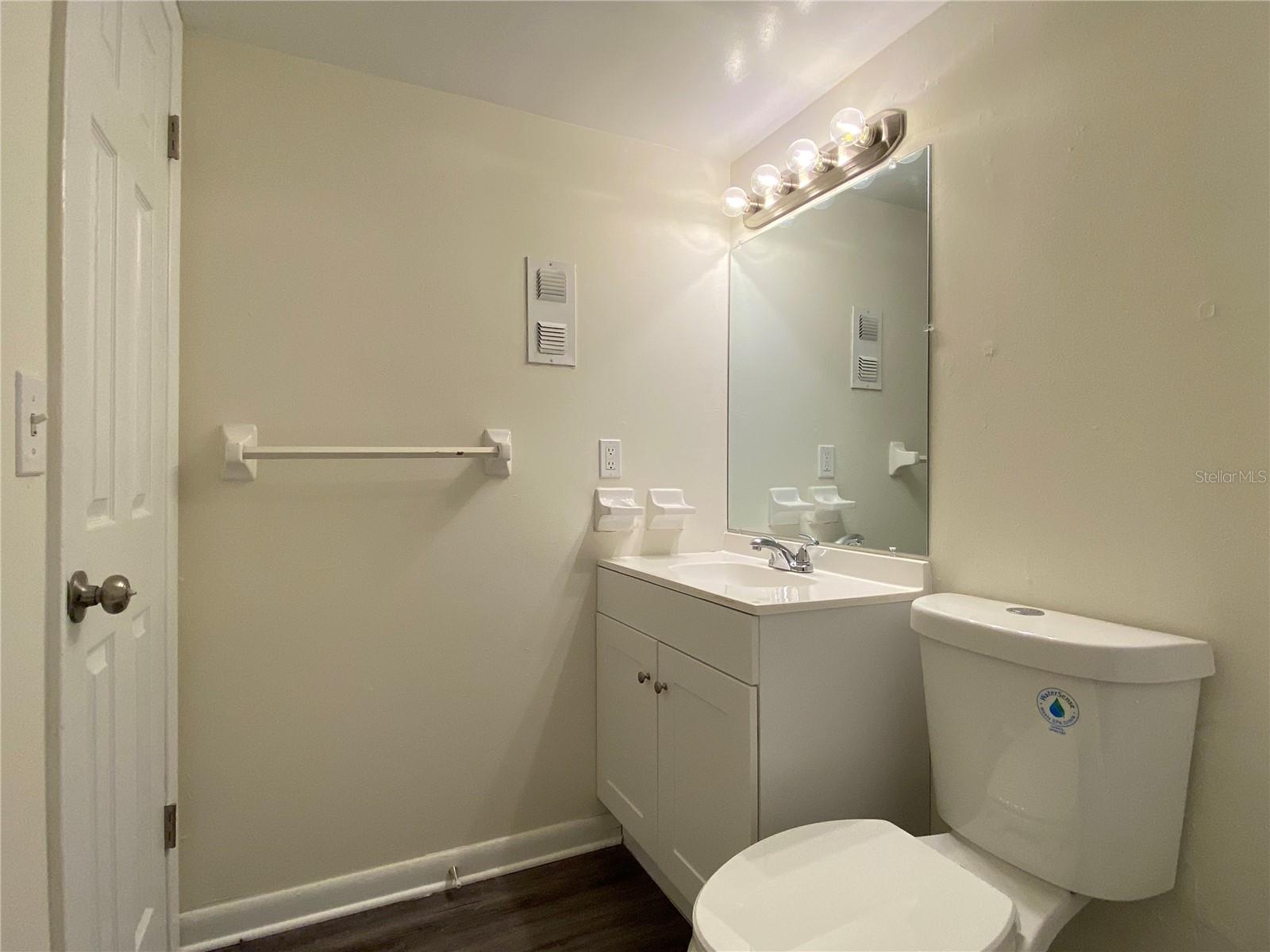 FAIRVIEW SHORES - Residential Lease