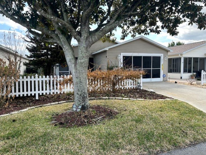 VILLA DE LEON 2 BEDROOM 1 BATH patio villa home in the gated Village of Alhambra! BOND IS PAID. Excellent location - close to dining, medical, shopping, recreation - approx. 1 mile to the Savannah Center, approx. 2 miles to Spanish Springs Town Square. Recreation centers with pool, tennis, pickleball and more. Featuring a one and a half car garage, Spacious kitchen with large eat in bar top. Spacious living and dining rooms. Many Executive Golf Courses, and Championship Golf Courses Nearby. Easy Golf Cart Access to Shopping, Hospital, Spanish Springs Town Square and Lake Sumter Landing Town Square. NEW AC UNIT 2024, ROOF 2023, WATERHEATER 2025, HOME HAS A AIR PURIFYER, HOME NEEDS YOUR COLORS CHOICES FOR carpet and paint. GOLF CART AVAILIBLE NOT INCLUDED IN PRICE.