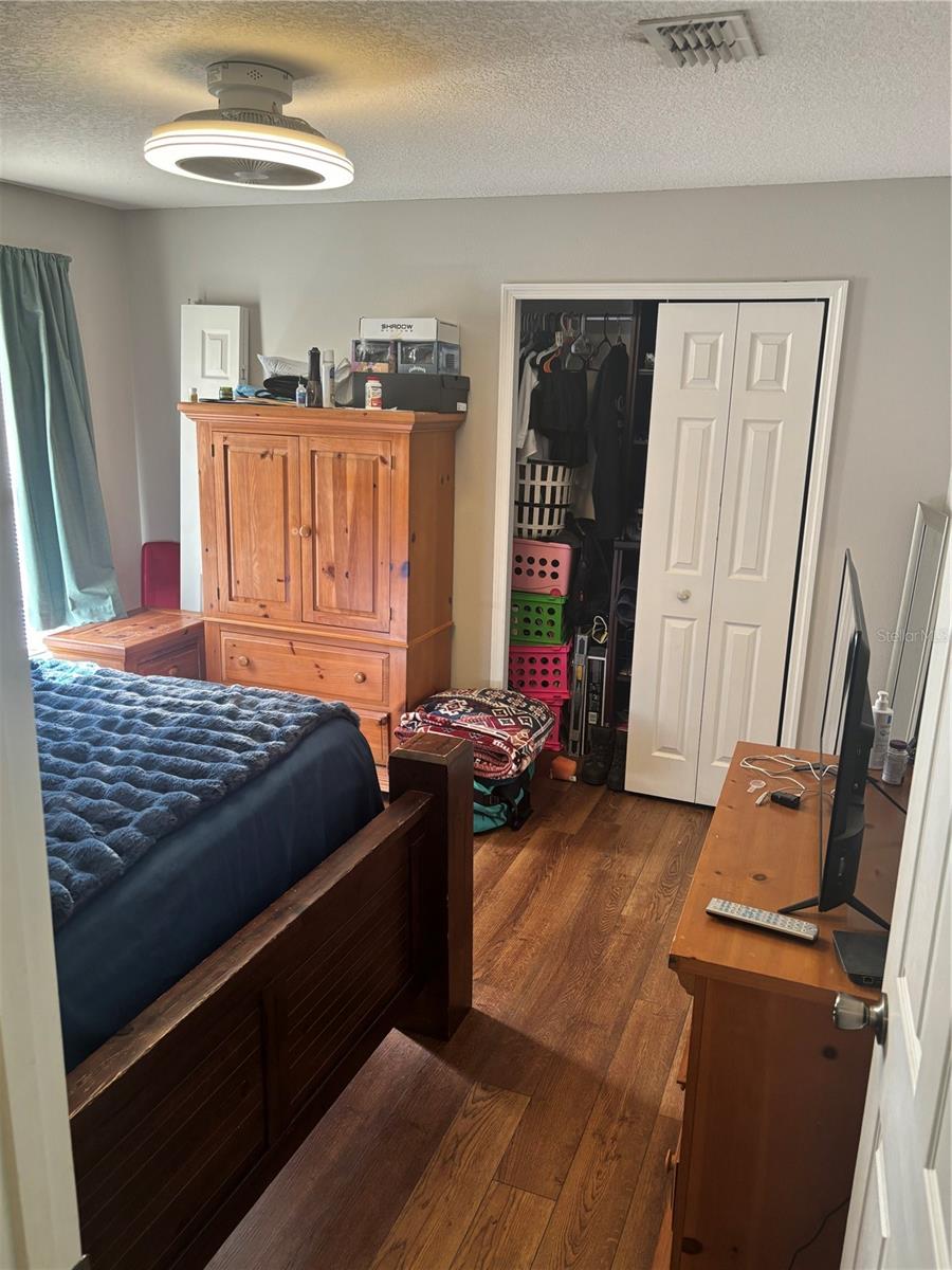 SILVER SPGS SHORES UN 24 - Residential