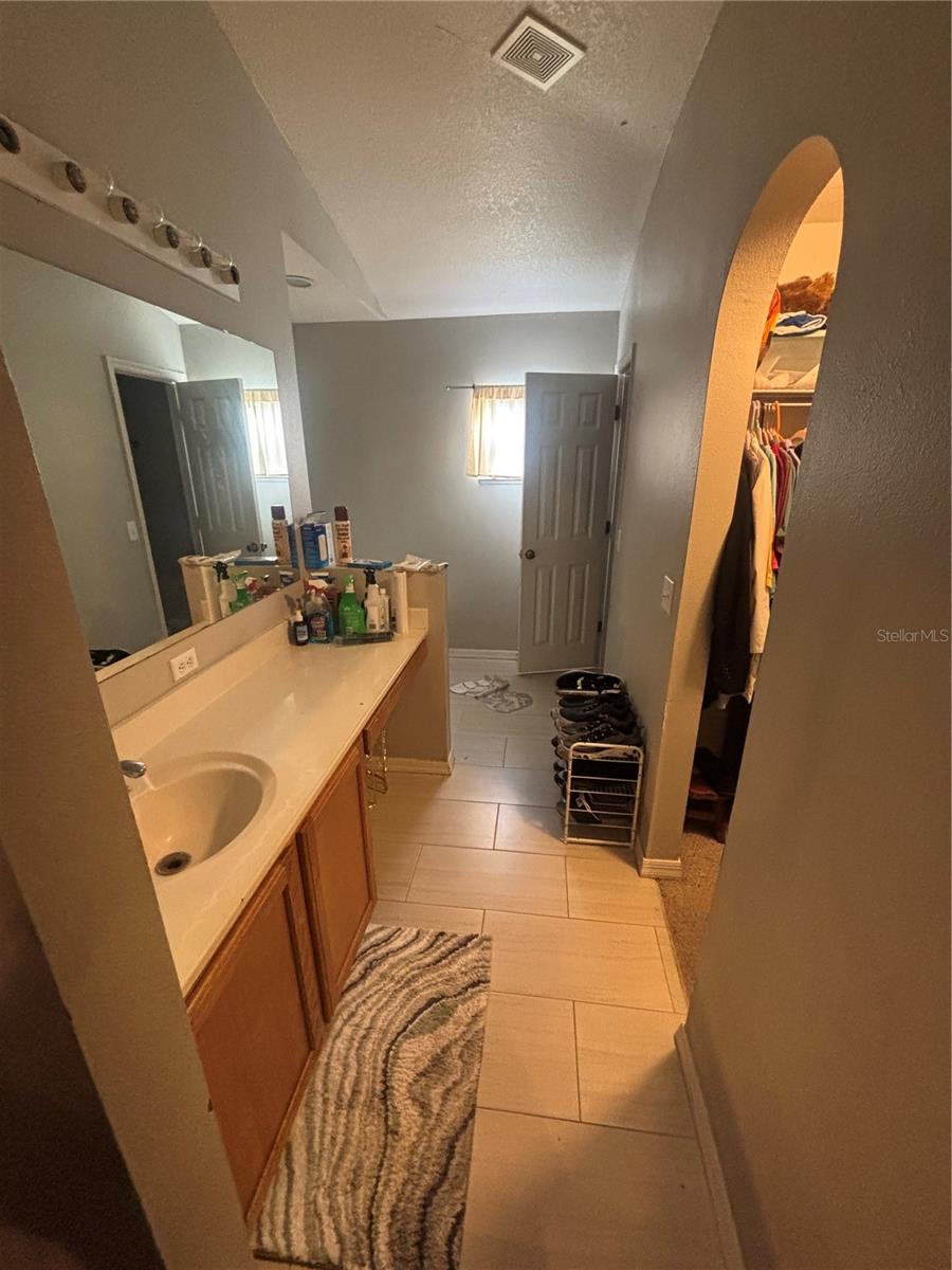 SILVER SPGS SHORES UN 24 - Residential