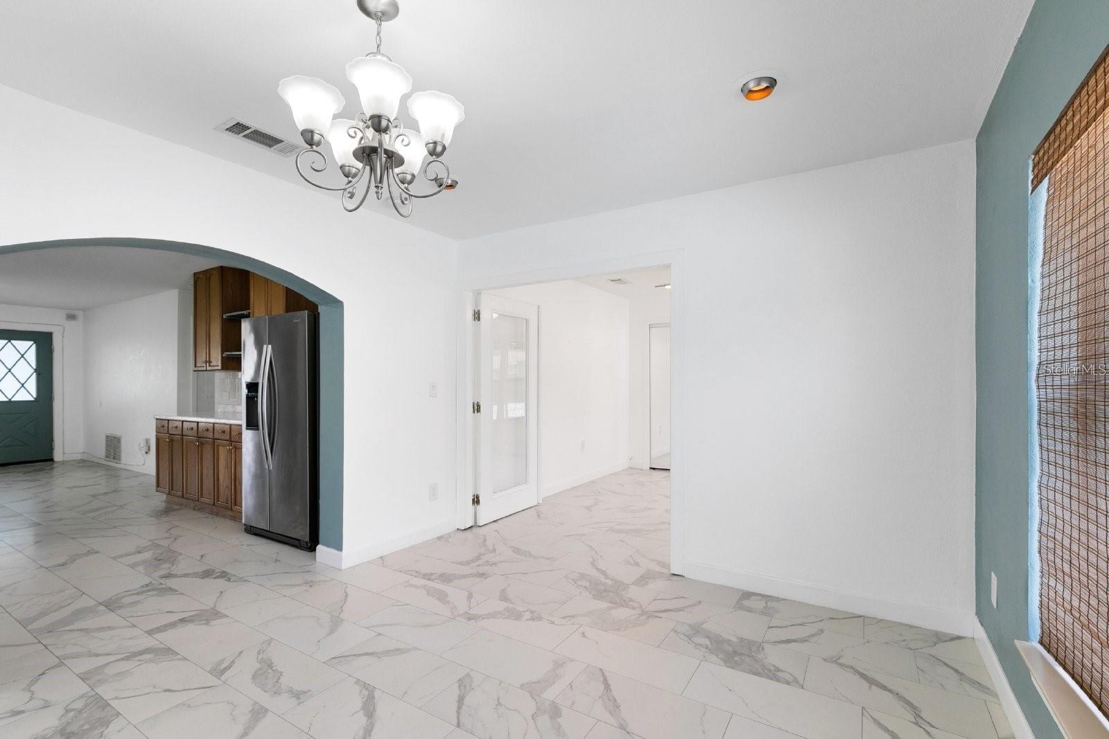 PARK MANOR ESTATES - Residential Lease