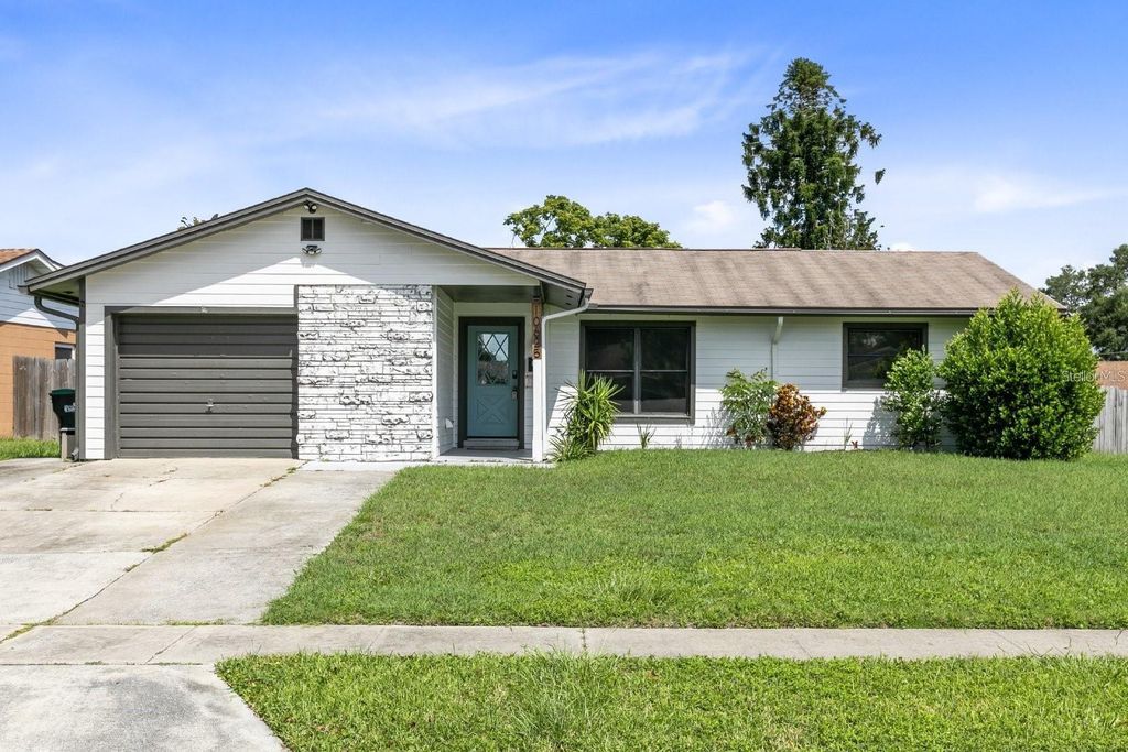Photo of 10625 Bresslyn Boulevard, Orlando, FL 32825 (MLS # O6372089)