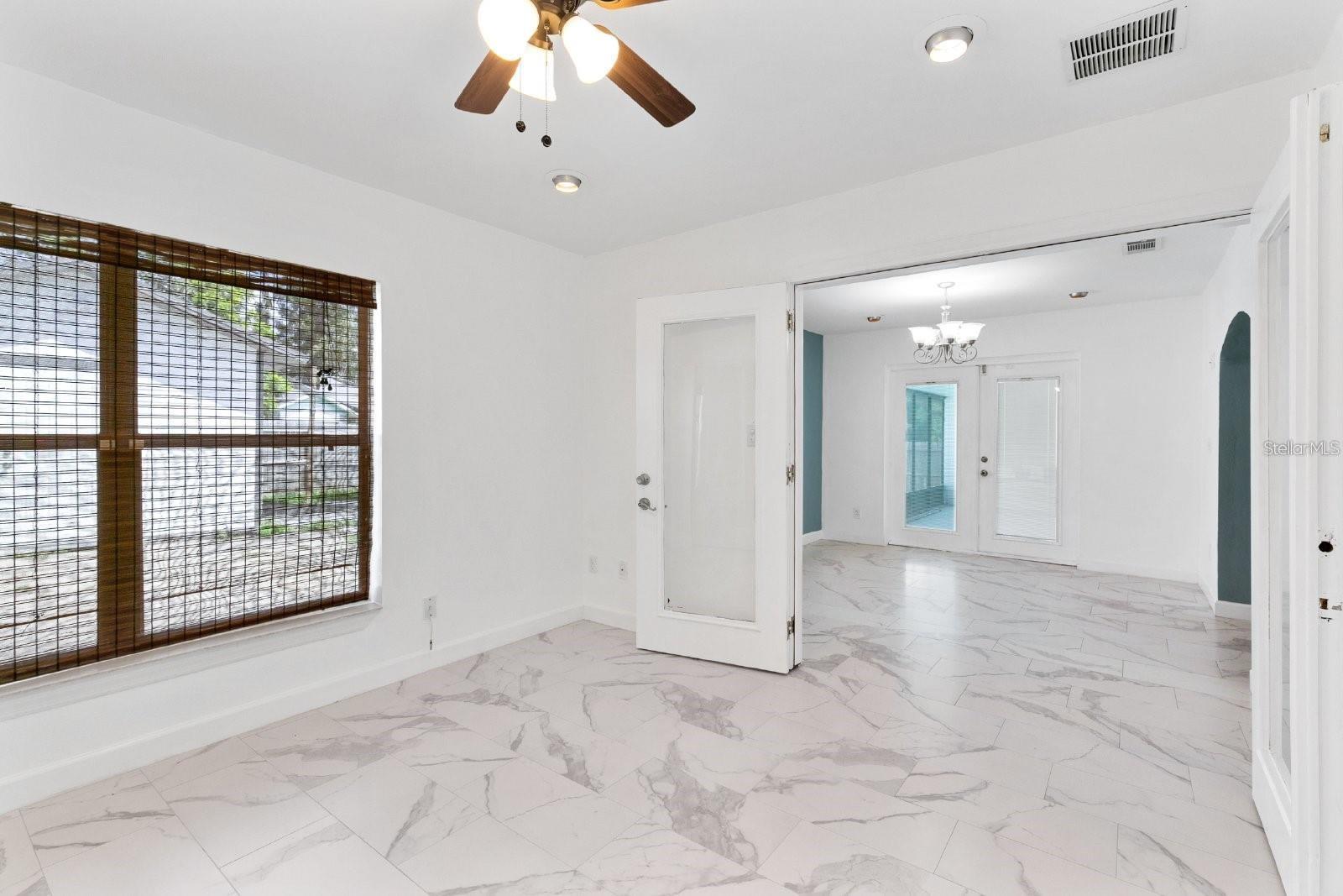 PARK MANOR ESTATES - Residential Lease