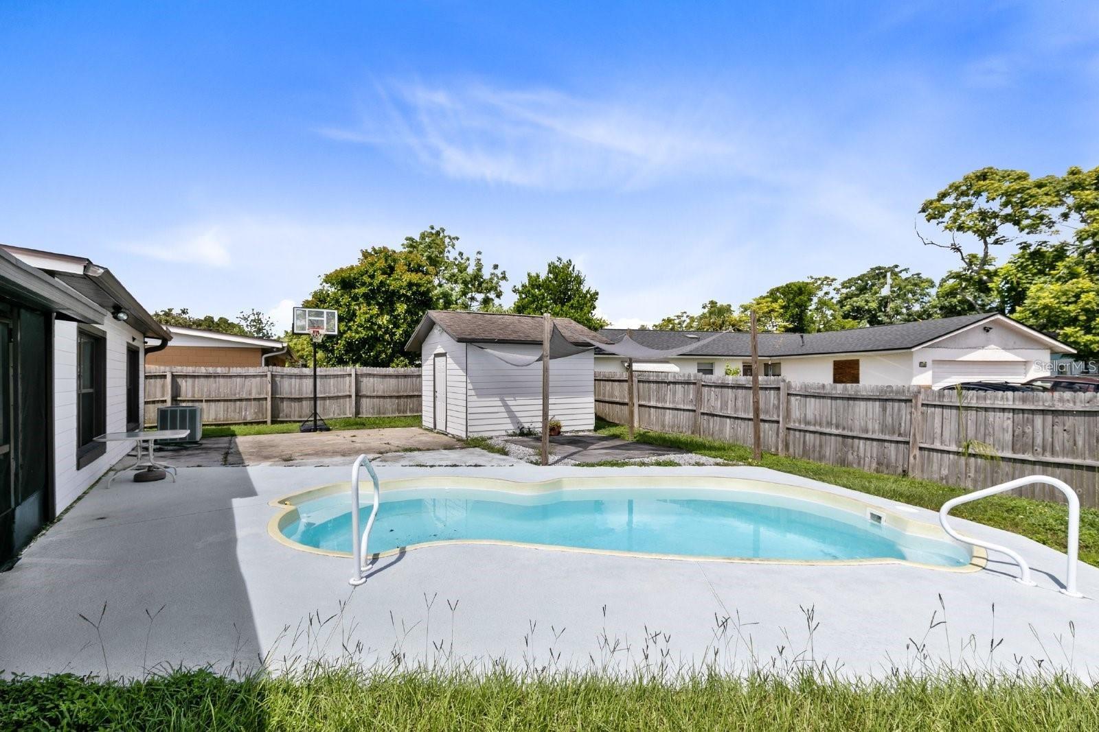 PARK MANOR ESTATES - Residential Lease