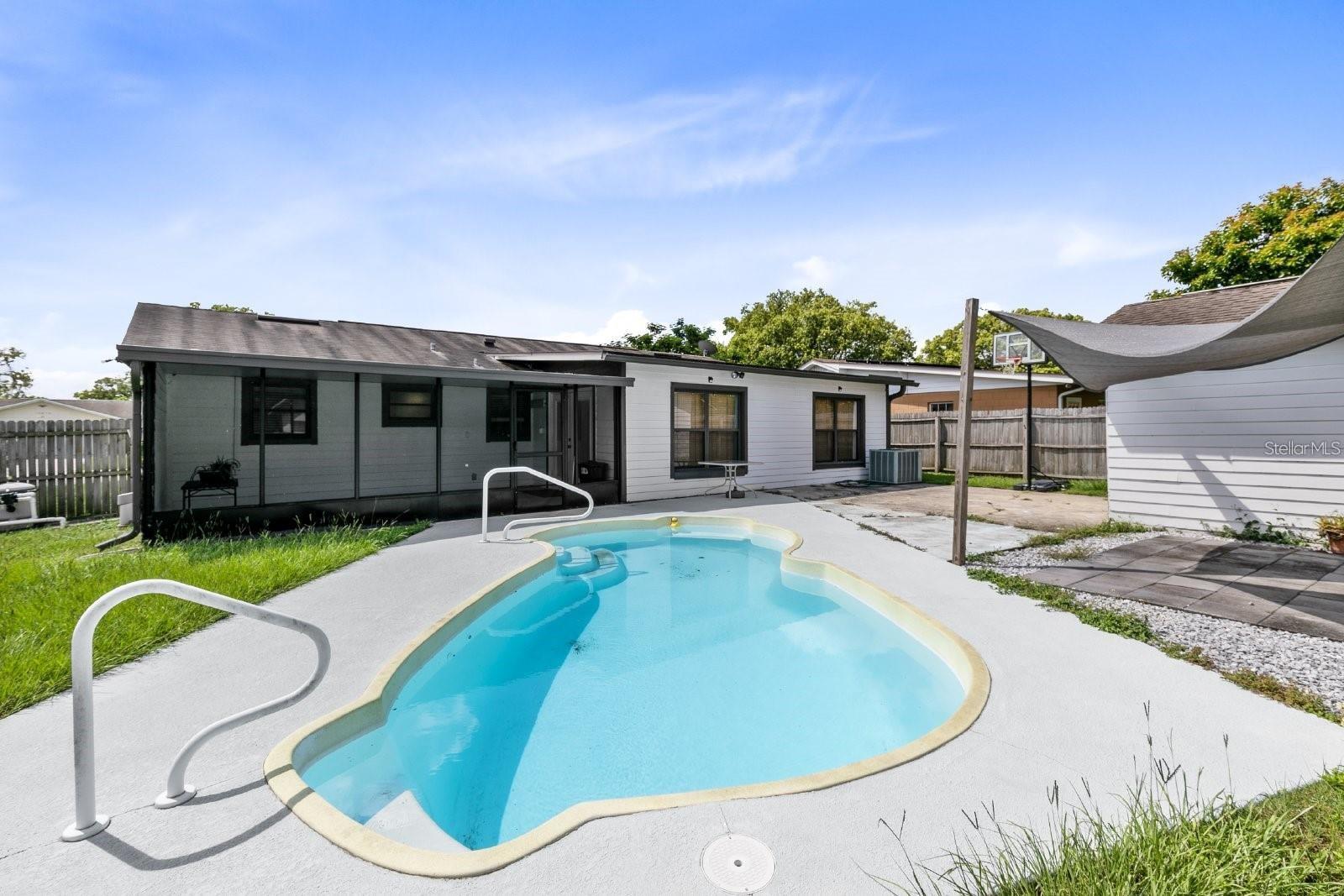 PARK MANOR ESTATES - Residential Lease