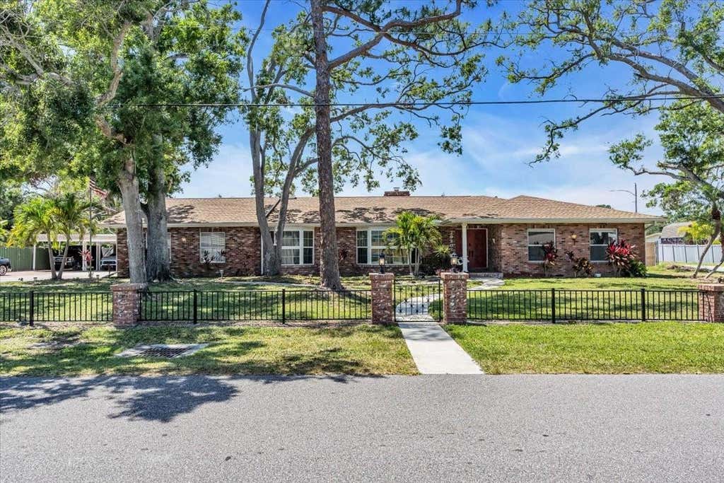 Photo of 7920 43rd Street N, Pinellas Park, FL 33781 (MLS # TB8539289)