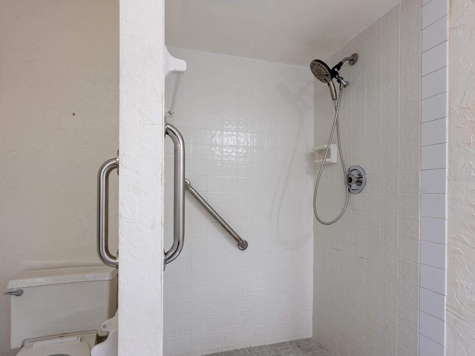 GOLF POINTE AT PALM-AIRE CC SEC 1 PH C - Residential