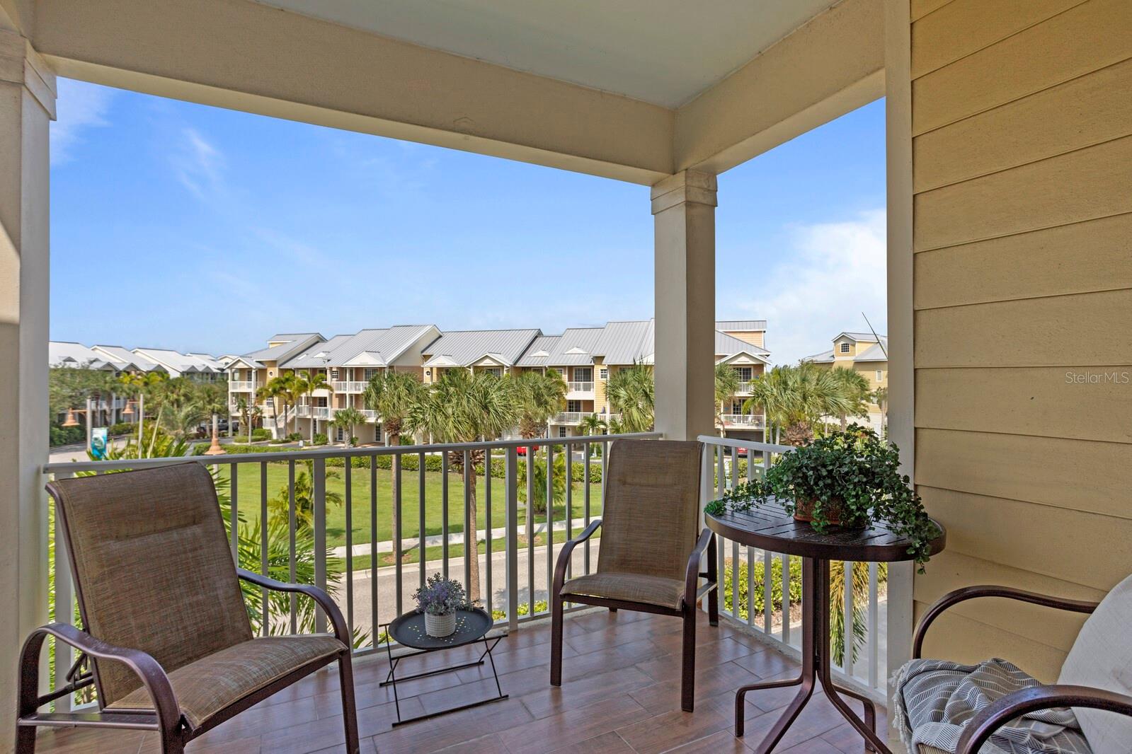 BAHIA BEACH TWNHMS PH 1A - Residential