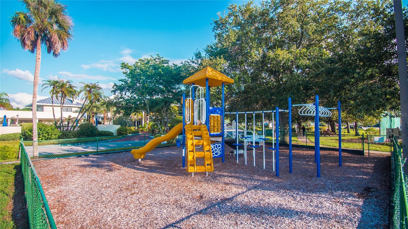 BAHIA BEACH TWNHMS PH 1A - Residential