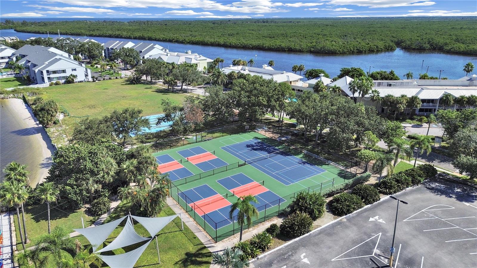 BAHIA BEACH TWNHMS PH 1A - Residential