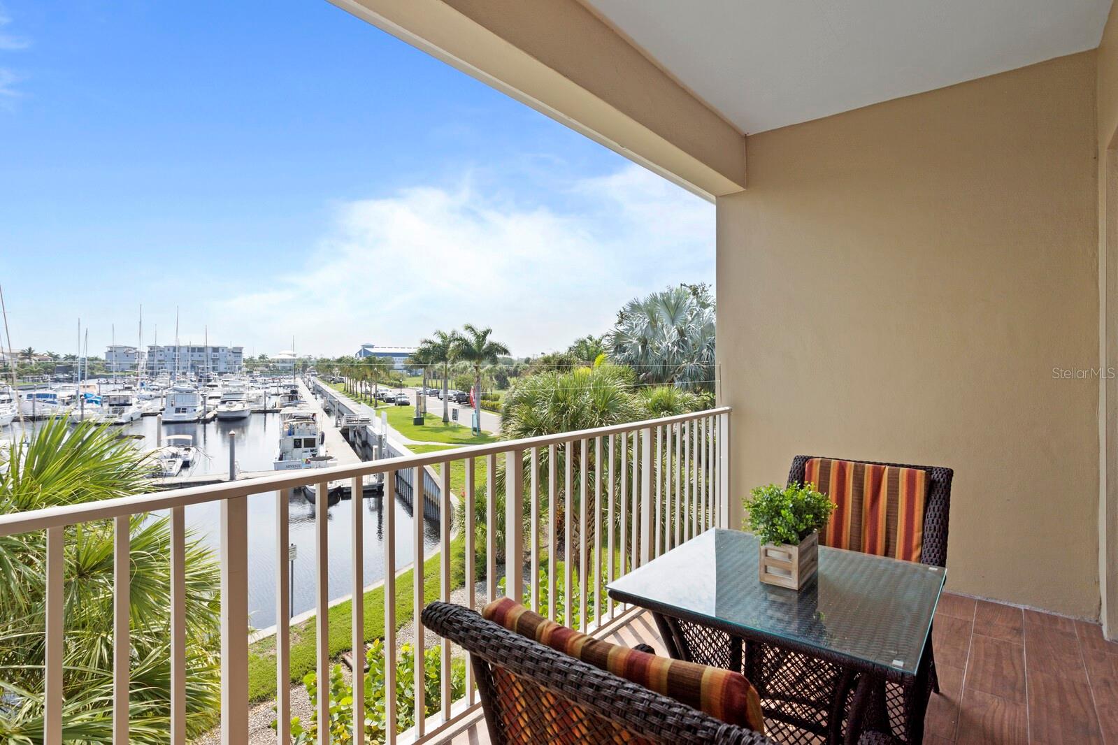 BAHIA BEACH TWNHMS PH 1A - Residential