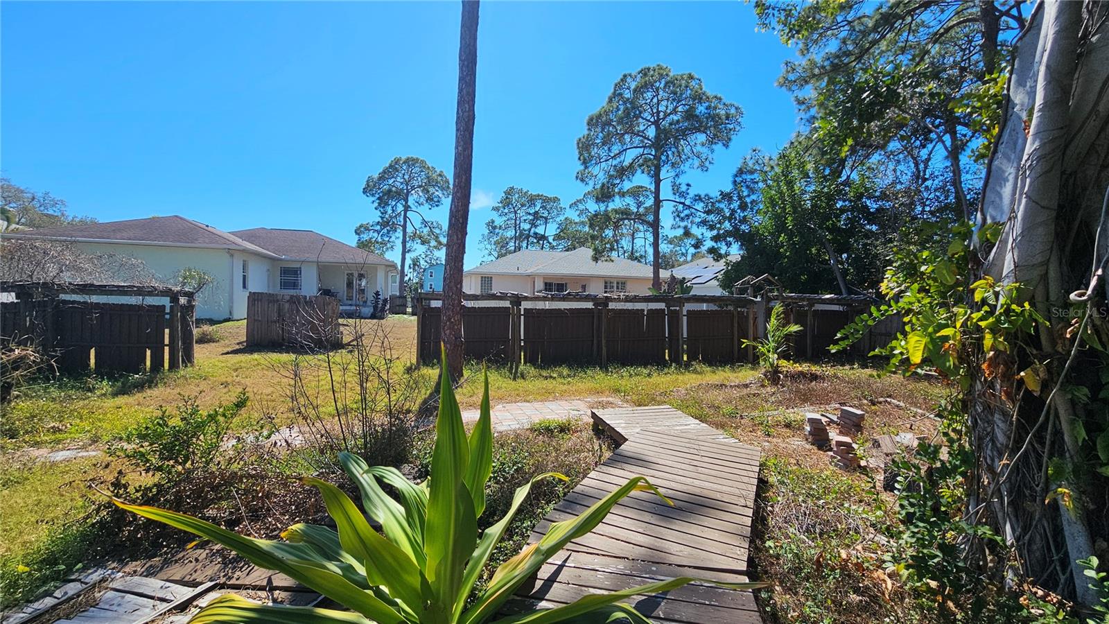 HARCOURT - Residential