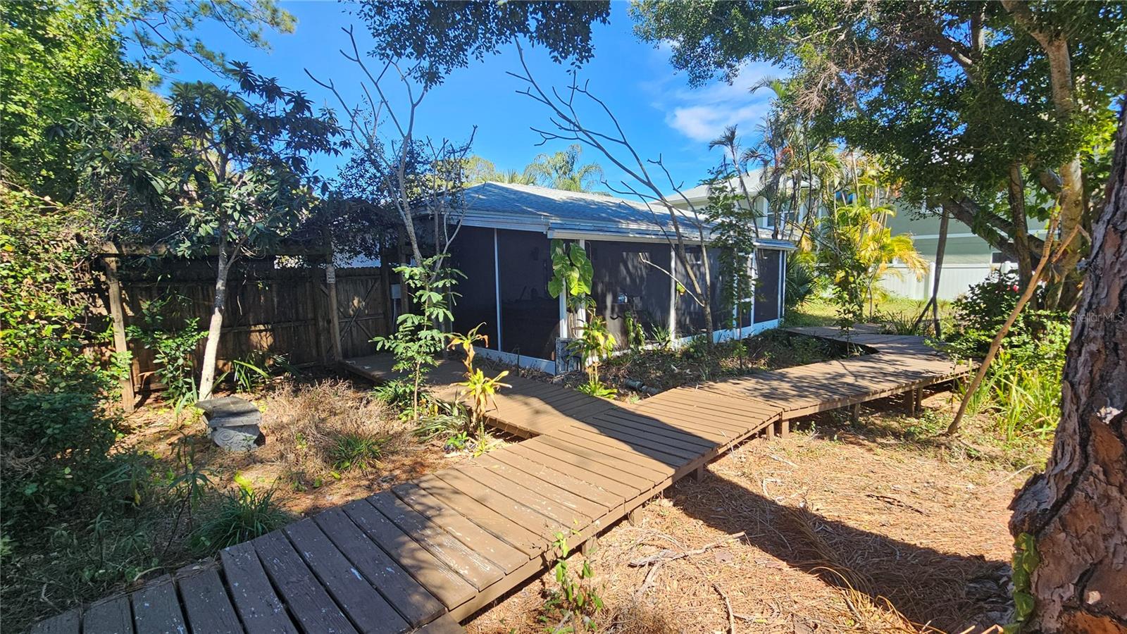 HARCOURT - Residential