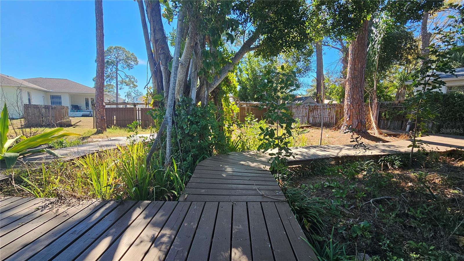 HARCOURT - Residential