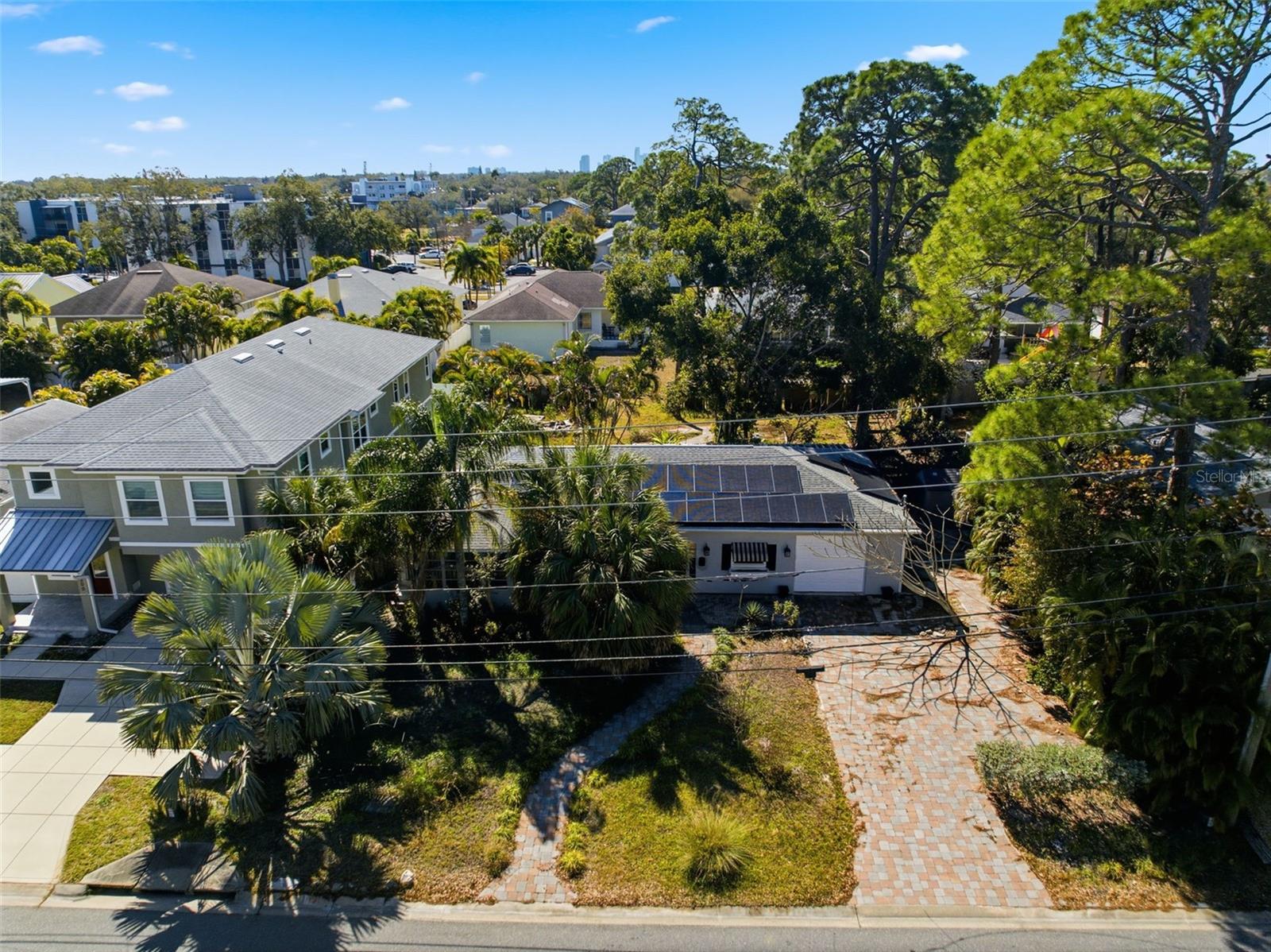 HARCOURT - Residential