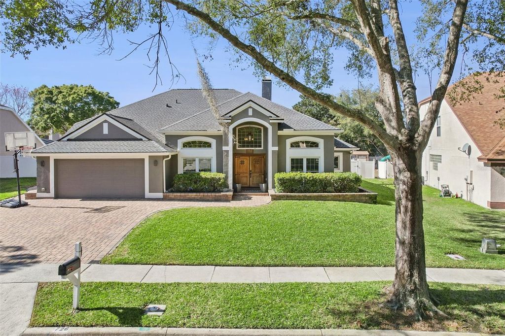 Photo of 726 S Lake Claire Circle, Oviedo, FL 32765 (MLS # O6380813)