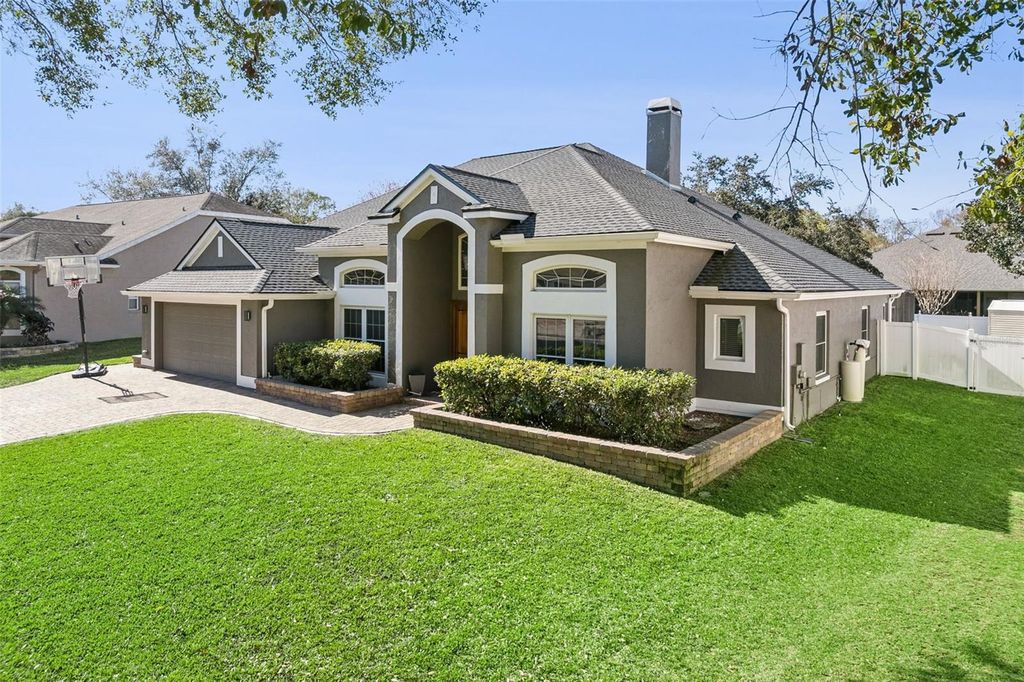 Photo of 726 S Lake Claire Circle, Oviedo, FL 32765 (MLS # O6380813)