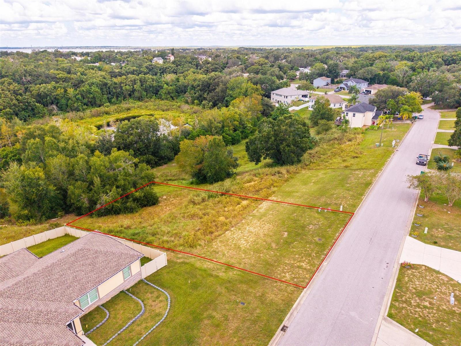 EUSTIS LAKE DOT ESTATES SUB - Land