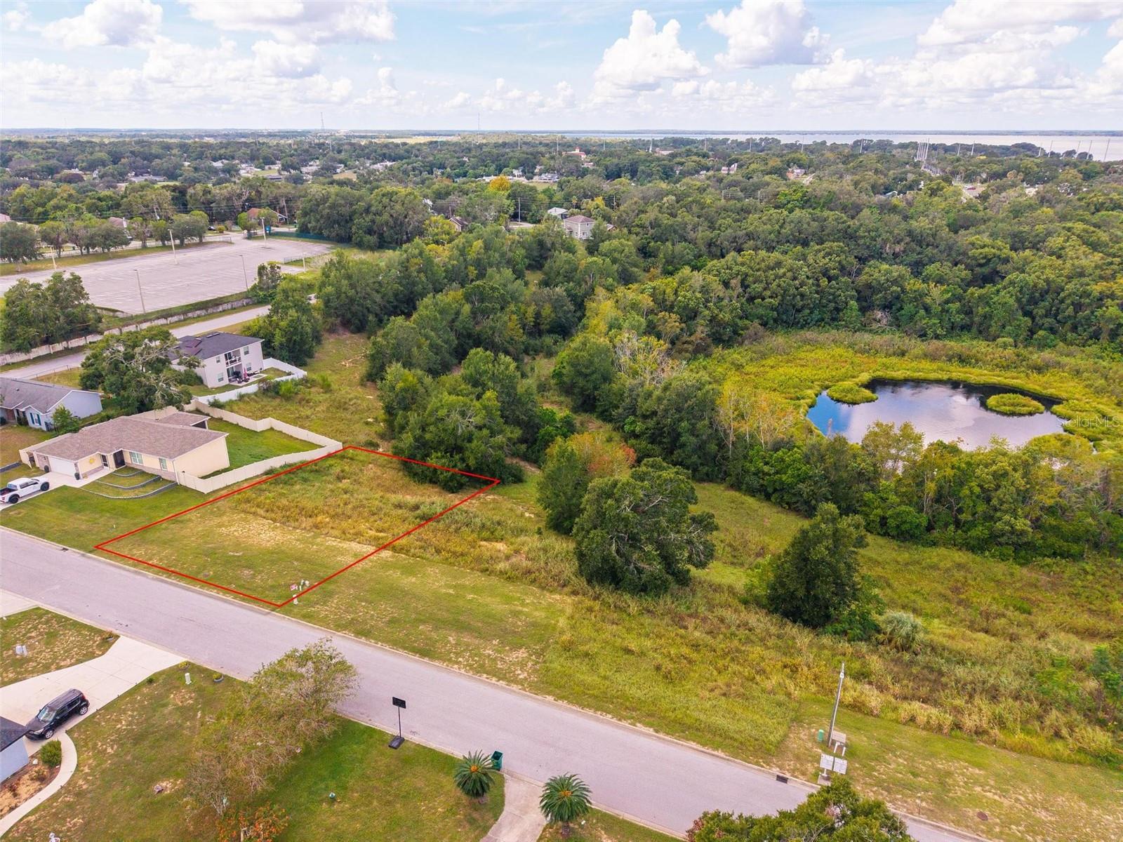 EUSTIS LAKE DOT ESTATES SUB - Land