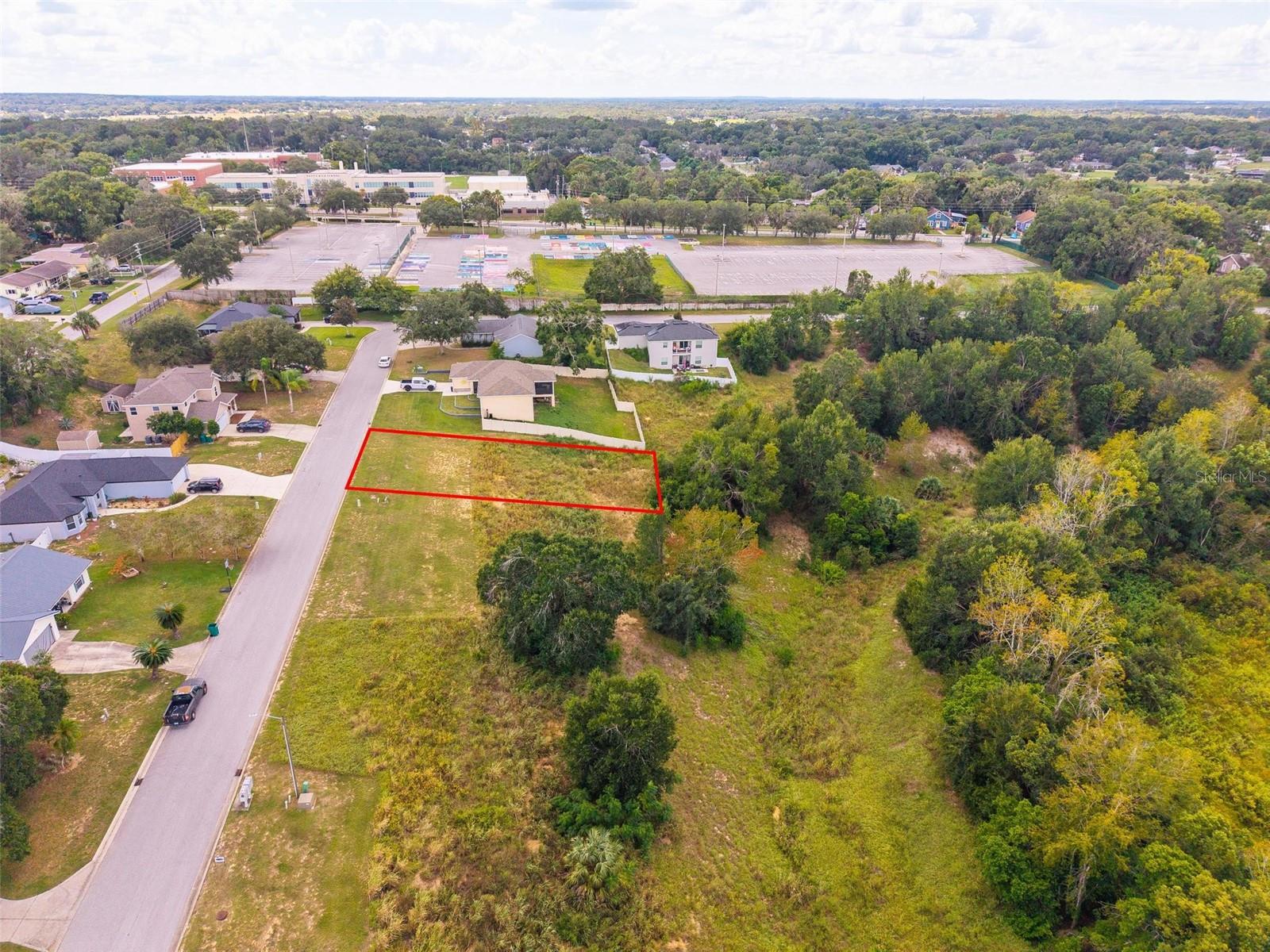 EUSTIS LAKE DOT ESTATES SUB - Land