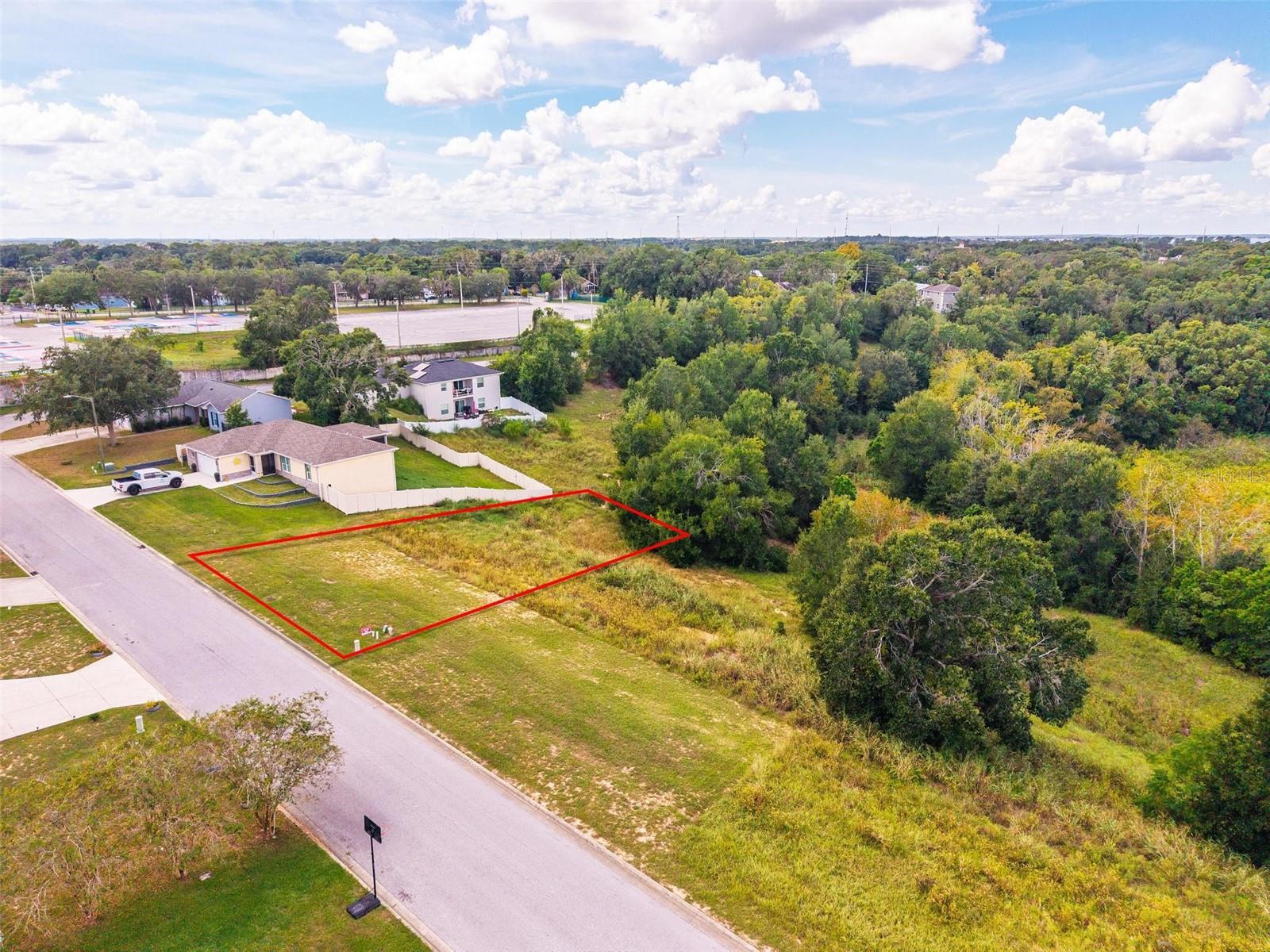 EUSTIS LAKE DOT ESTATES SUB - Land