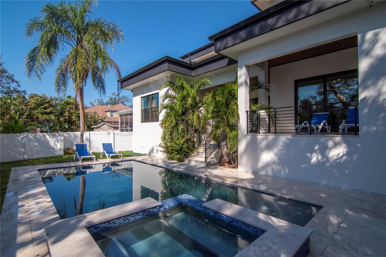 SUNSET PARK - Residential