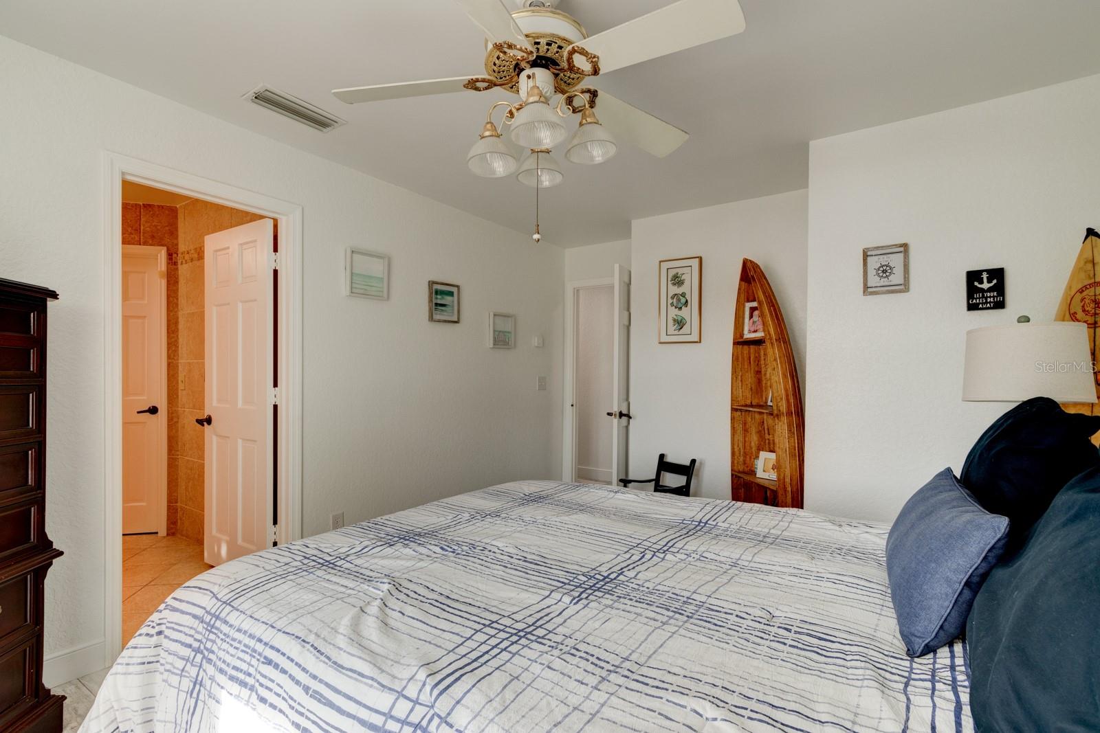 HOUGH PAXTON & WILSON LT 01 - Residential