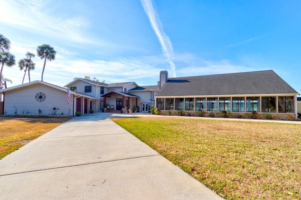 Photo of 1480 Lakeview Drive, Deland, FL 32720 (MLS # V4947524)