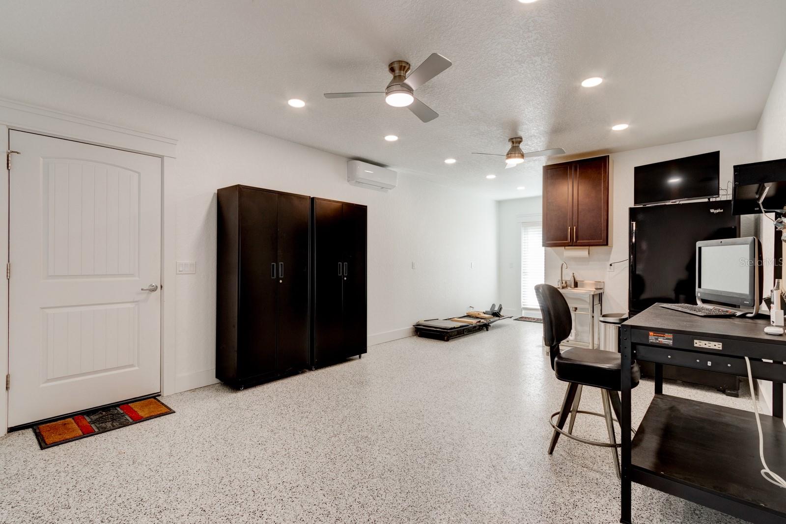 HOUGH PAXTON & WILSON LT 01 - Residential