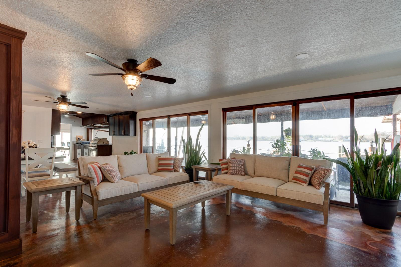 HOUGH PAXTON & WILSON LT 01 - Residential