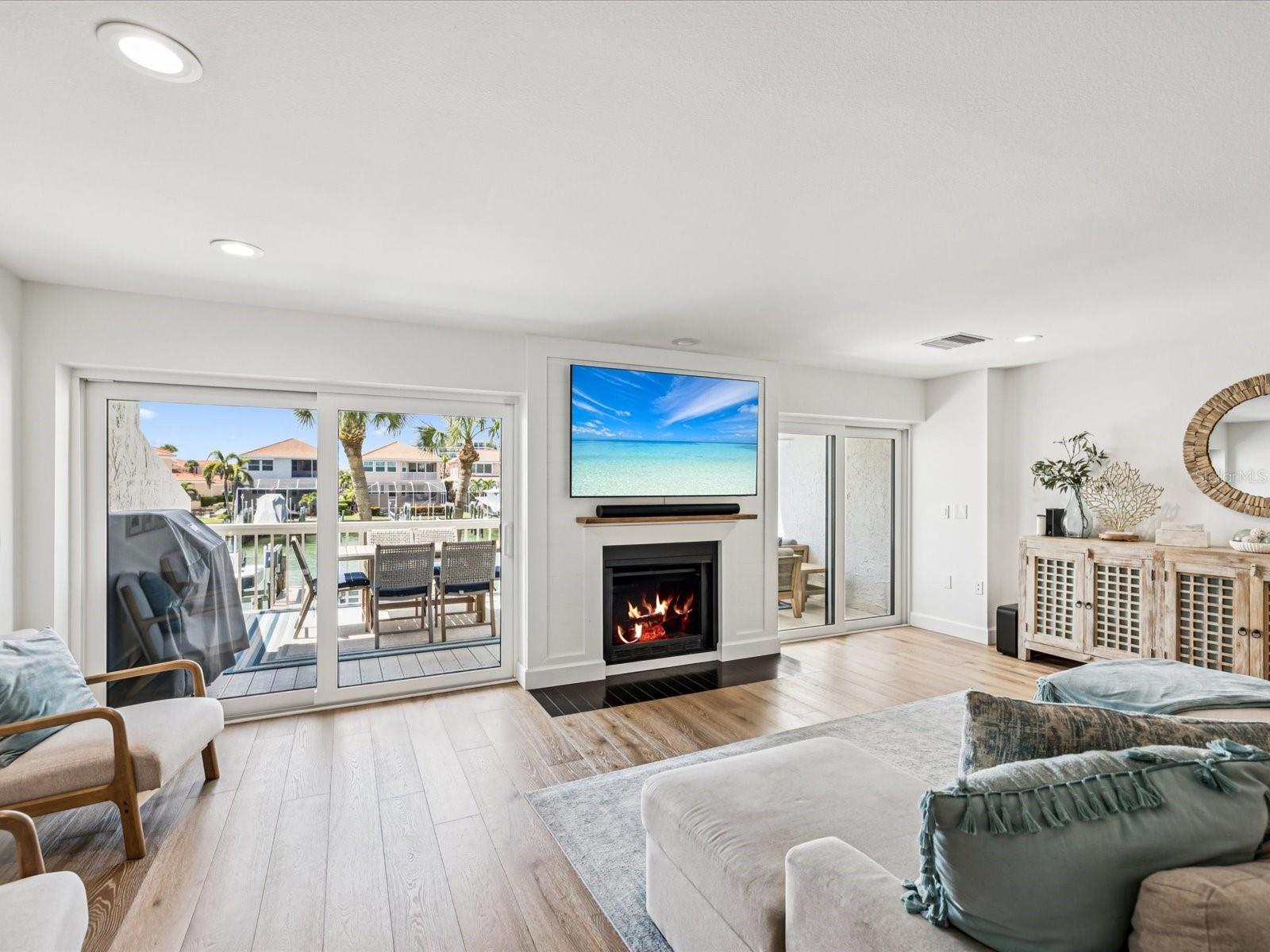 MARINA DEL REY AT SAND KEY - Residential