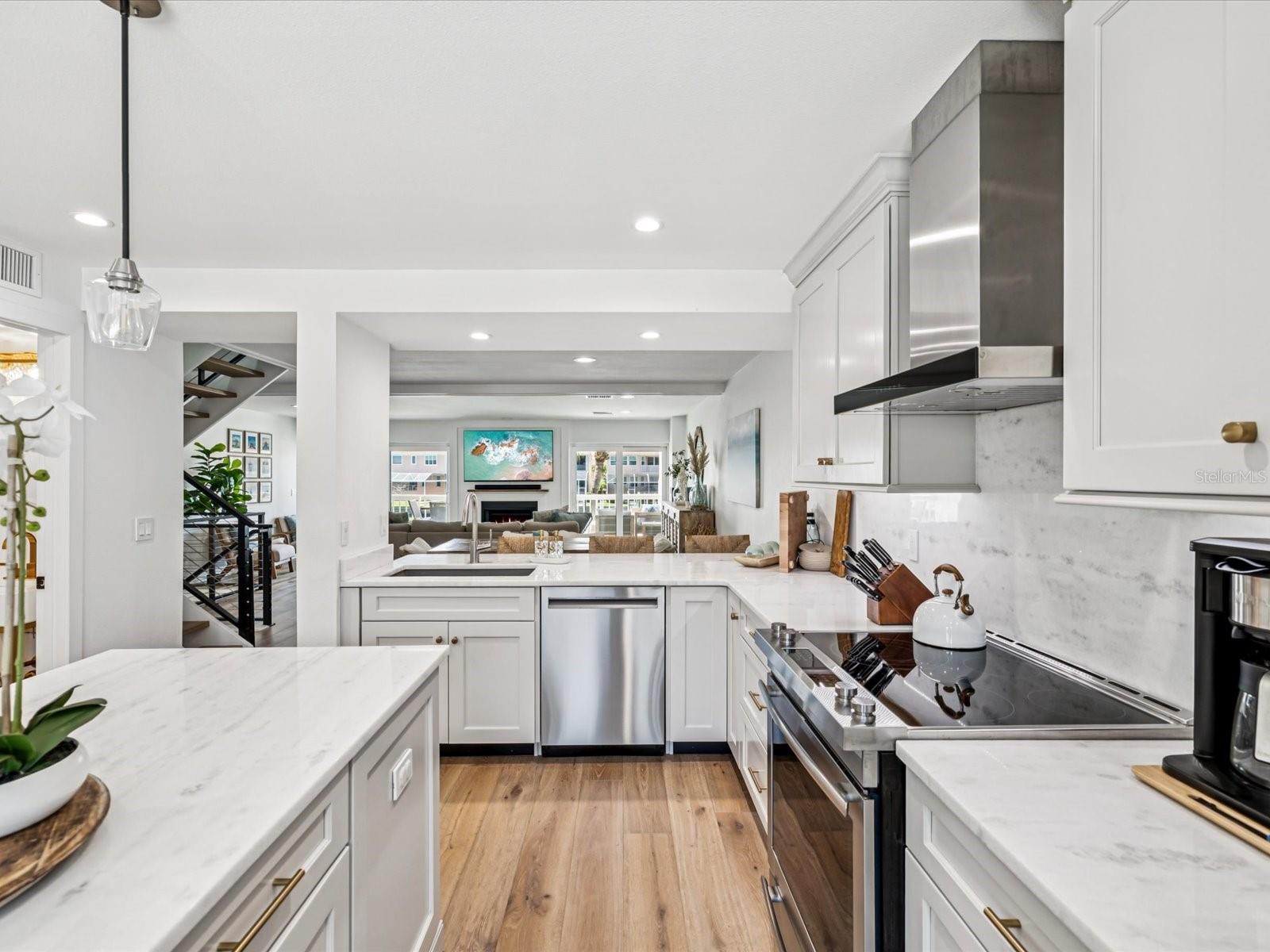 MARINA DEL REY AT SAND KEY - Residential