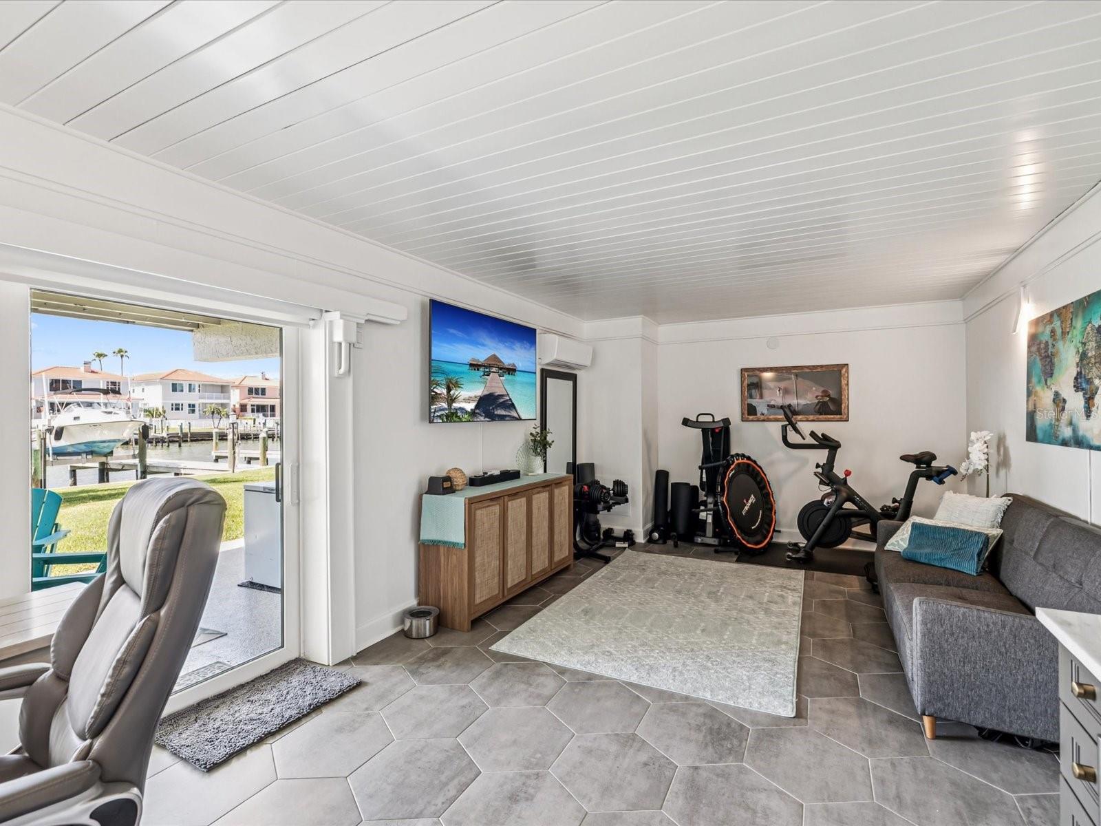 MARINA DEL REY AT SAND KEY - Residential