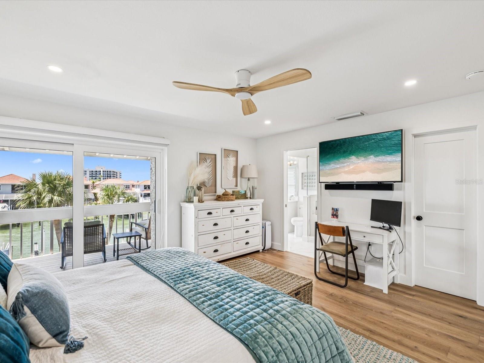 MARINA DEL REY AT SAND KEY - Residential