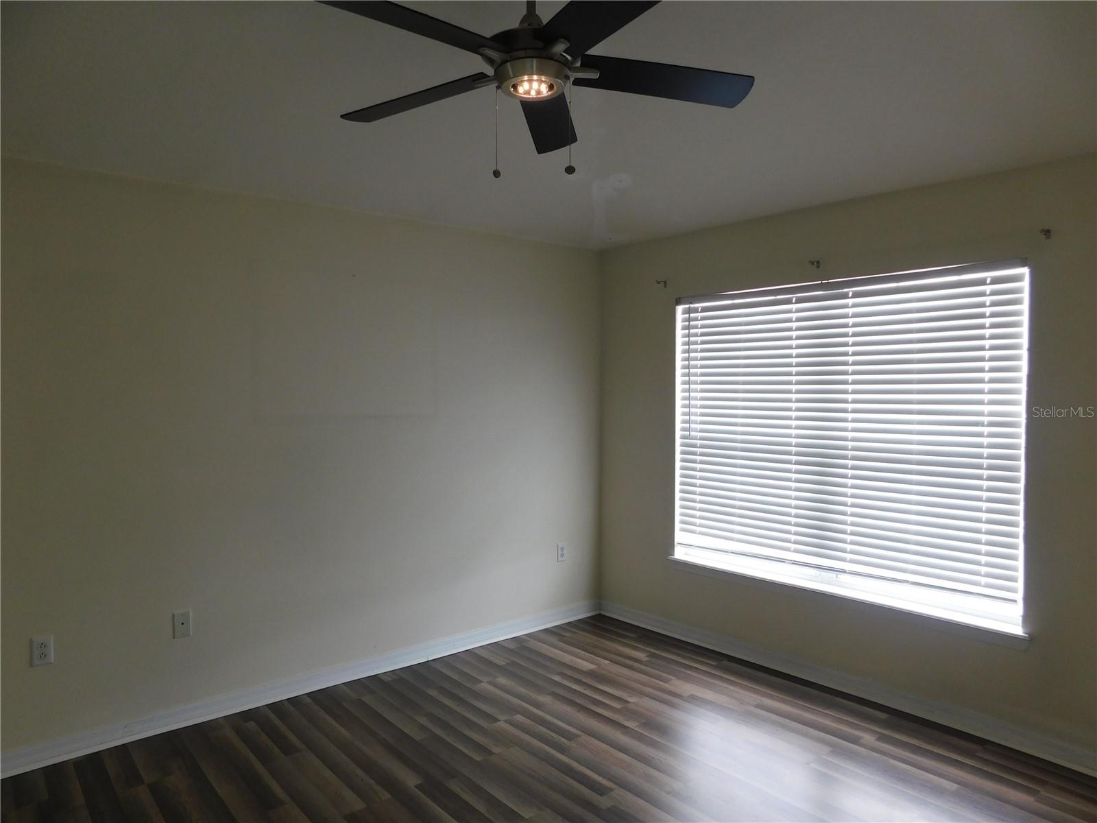 BAY BREEZE COVE - Residential