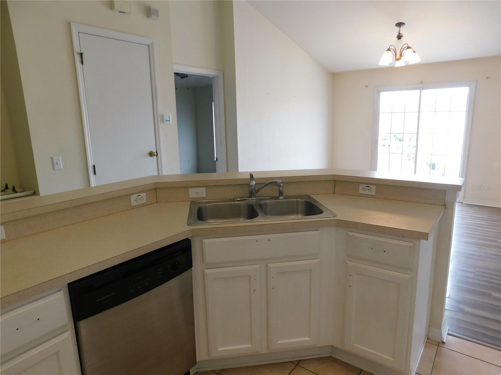 BAY BREEZE COVE - Residential