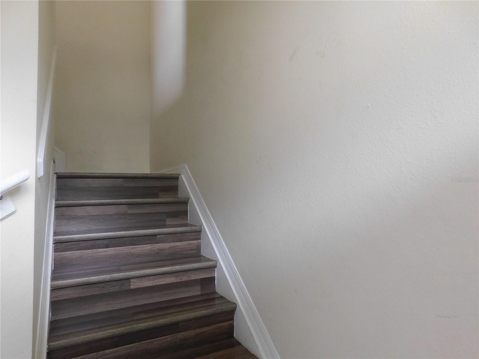 BAY BREEZE COVE - Residential