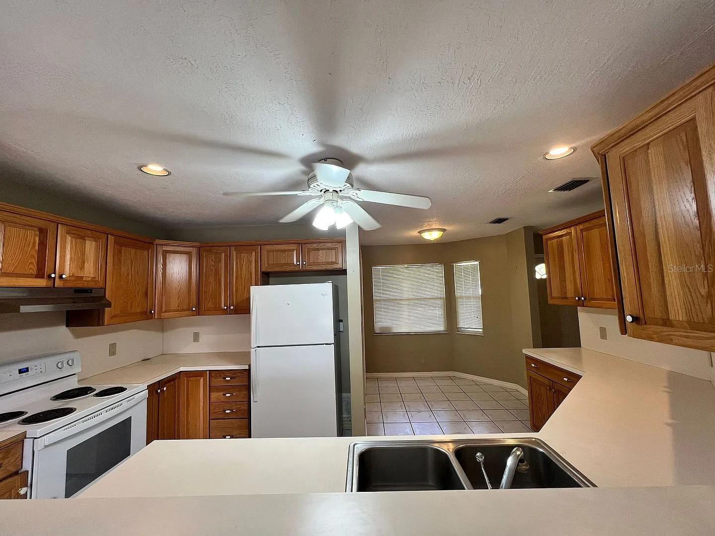 FLYING DUTCHMAN ESTATES - Residential